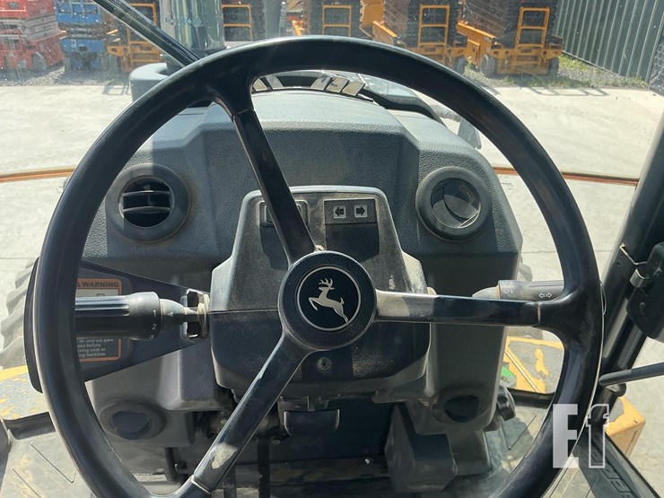 2017-deere-310sl-image-17