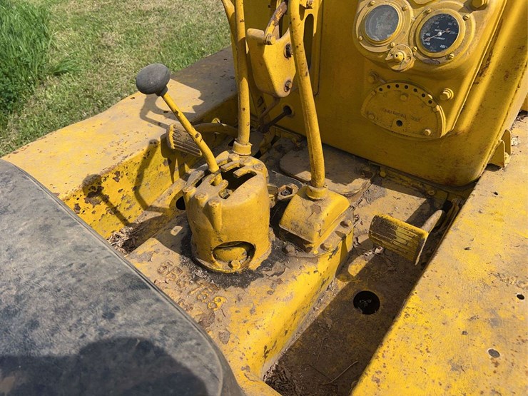 caterpillar-r4-image-23