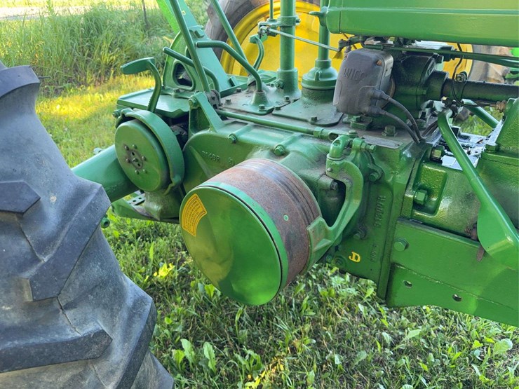 john-deere-model-b-image-16