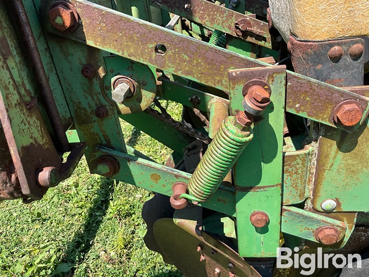john-deere-7000-image-11
