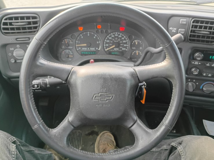2003-chevrolet-blazer-image-50