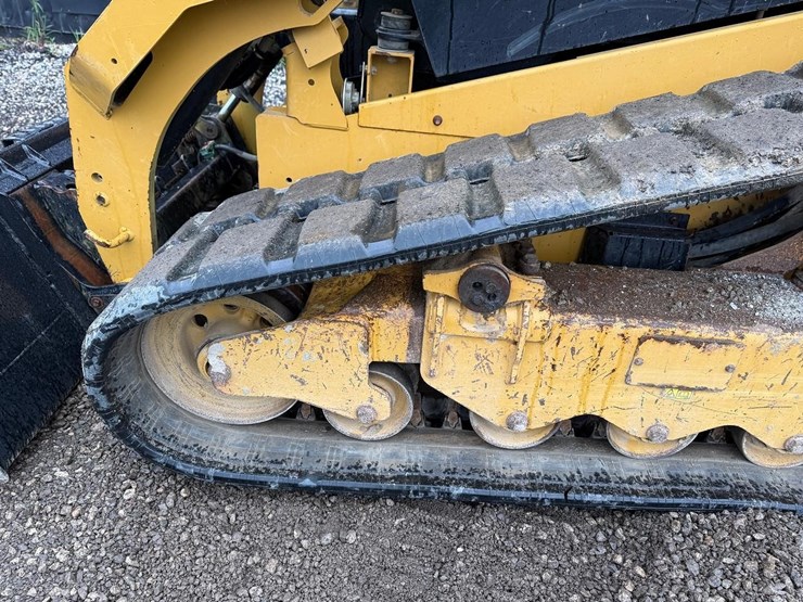 2014-caterpillar-299d-image-18