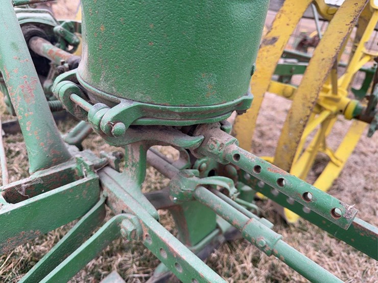 john-deere-two-row-planter-image-12