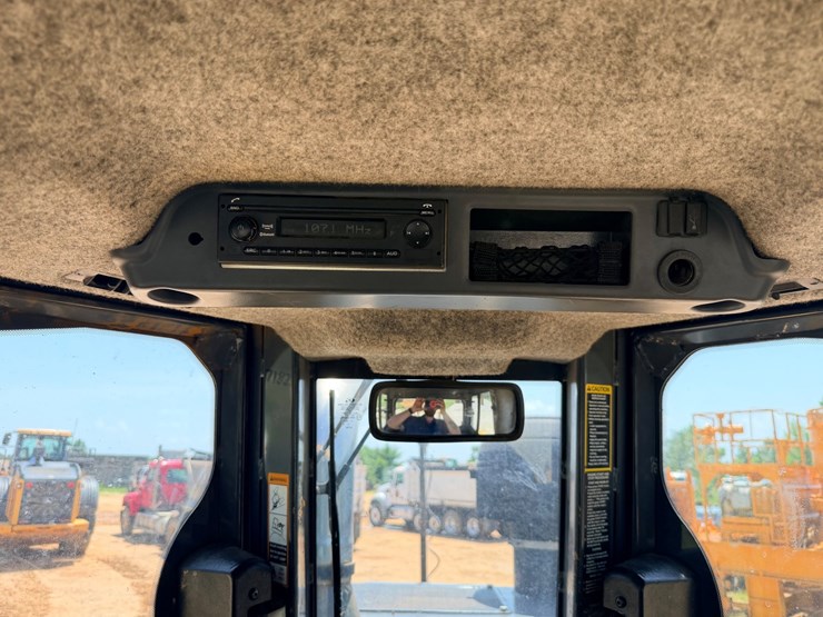 2017-deere-950k-image-44