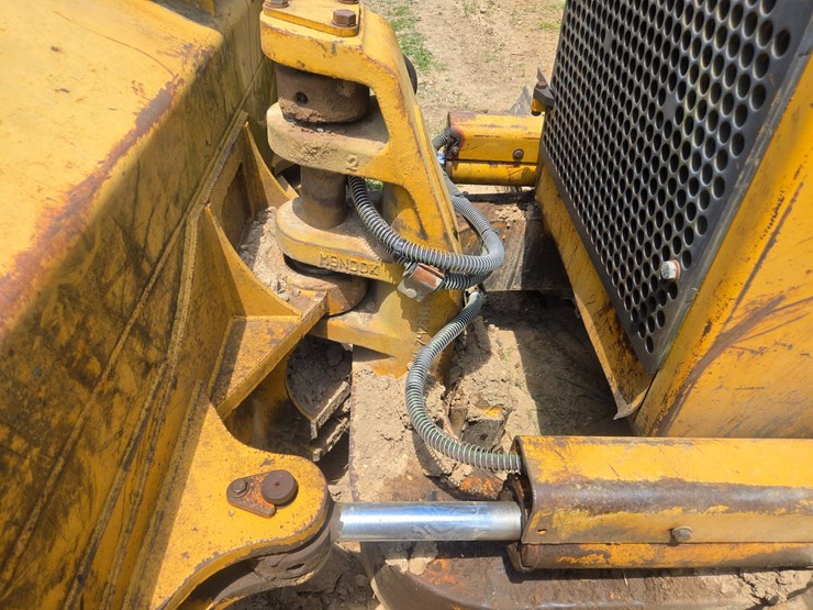 caterpillar-d6m-image-83