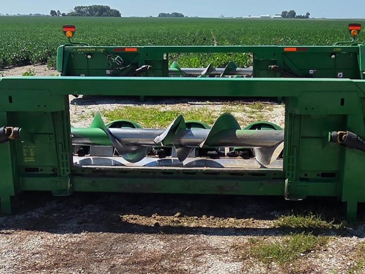 2010-john-deere-608c-image-6