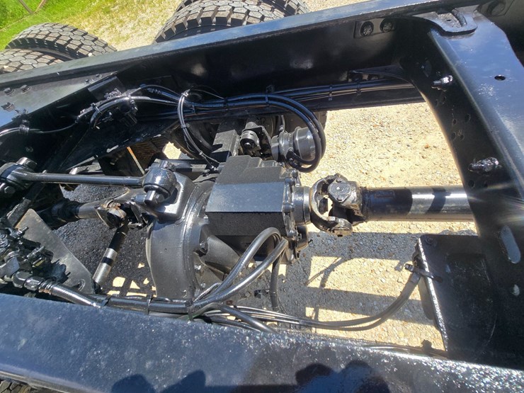 2005-sterling-l9500-image-80