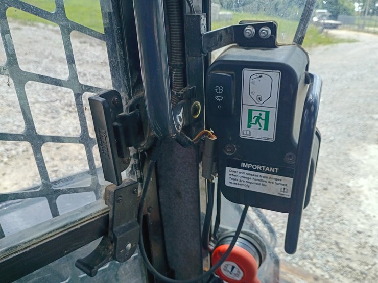 deere-325g-image-24