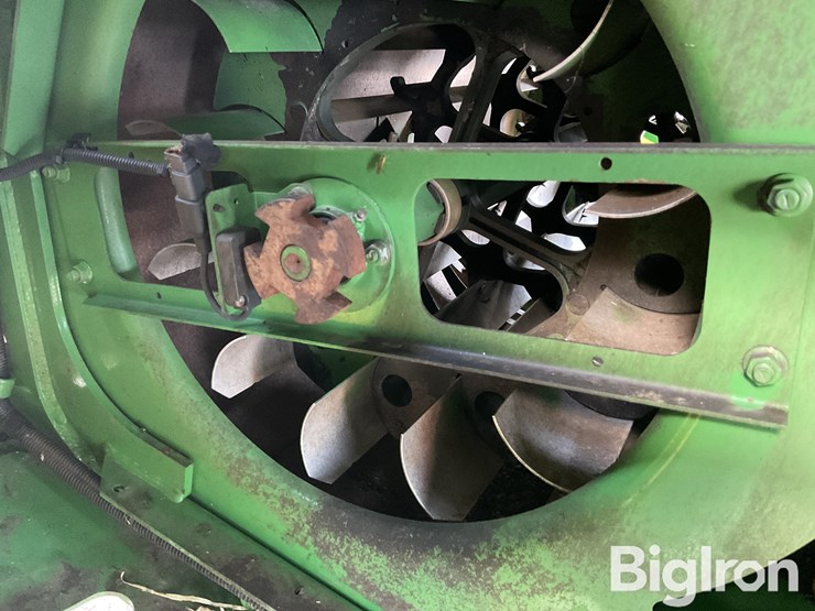 2012-john-deere-s670-image-9