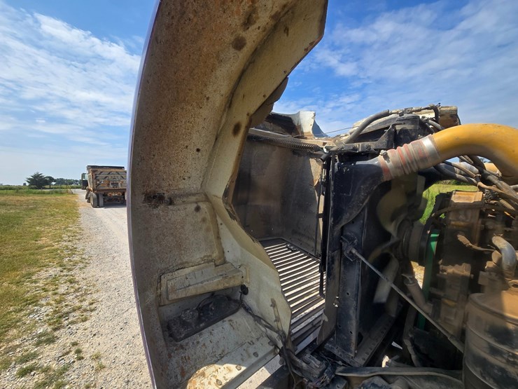 2006-kenworth-w900-image-37