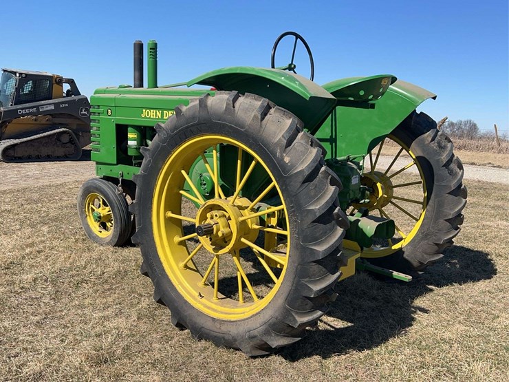john-deere-model-b-image-3