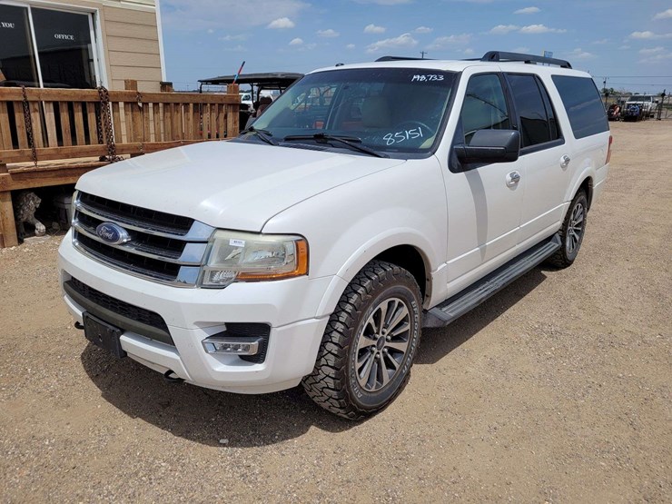 2015-ford-expedition-image-1