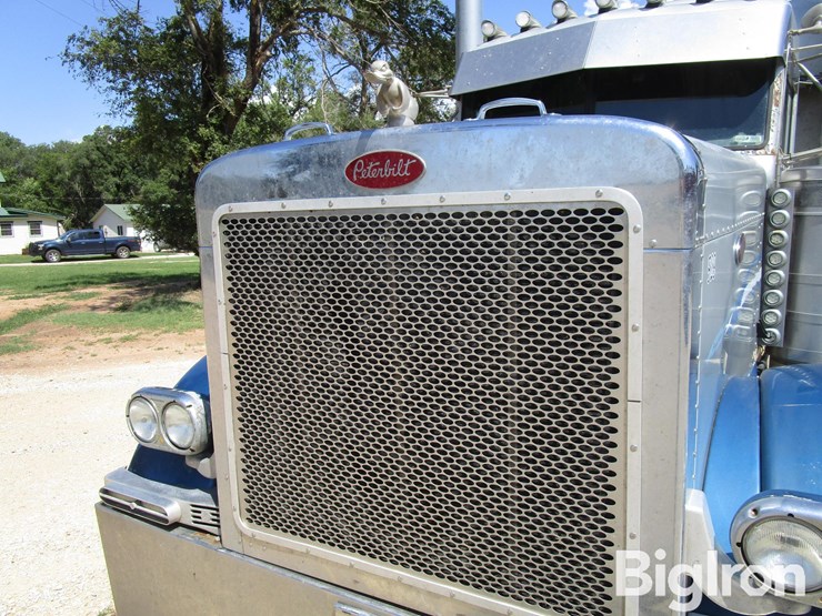 2001-peterbilt-379-image-20