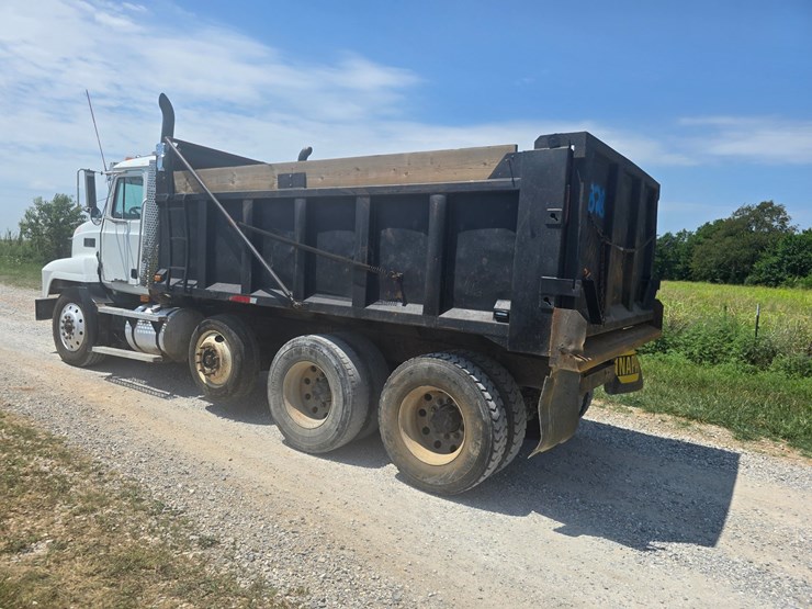 1994-mack-ch613-image-9
