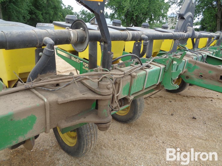 john-deere-7200-image-14