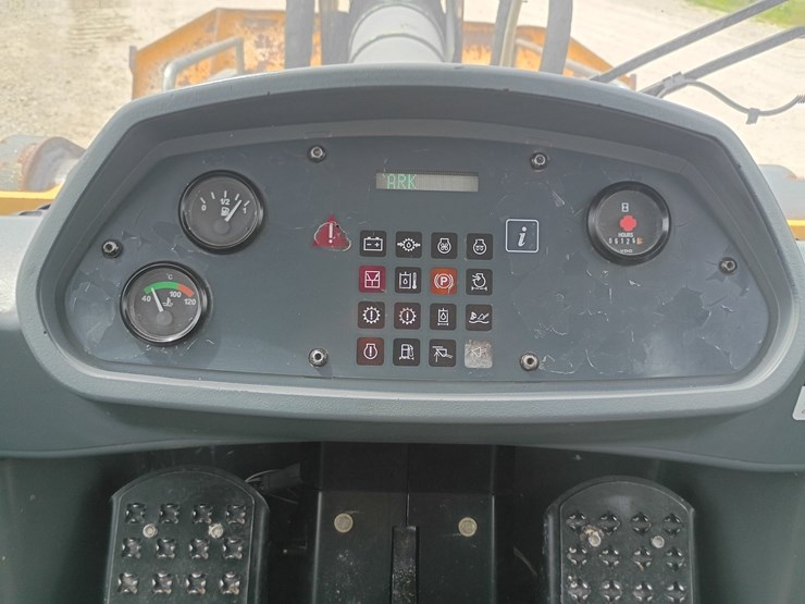 #24824-•-2008-john-deere-755d-crawler-loader-image-54