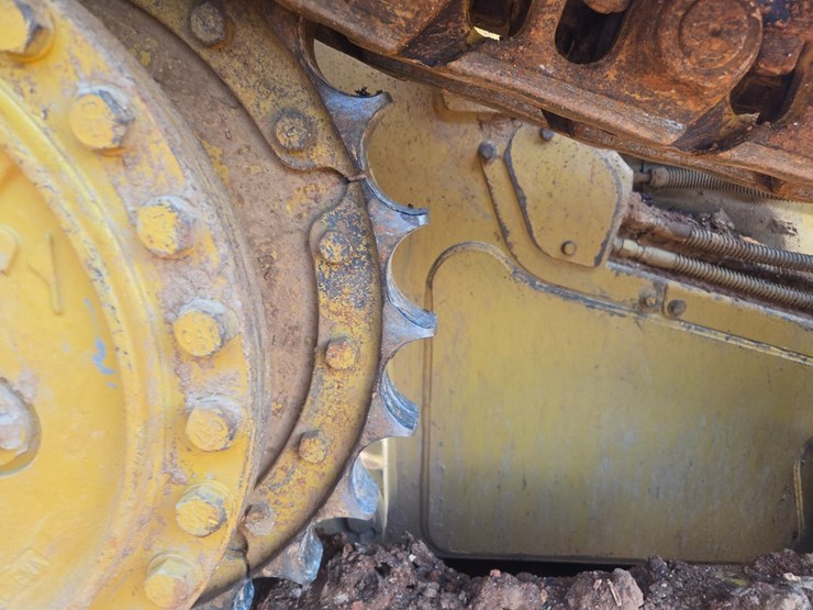 2005-caterpillar-d5n-xl-image-62