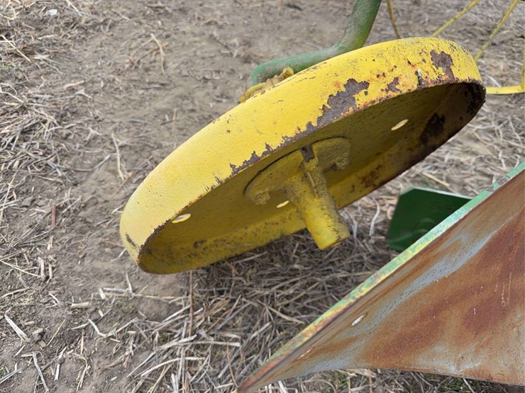 john-deere-one-bottom-plow-image-11