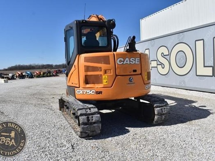 2022-case-cx75csr-image-14