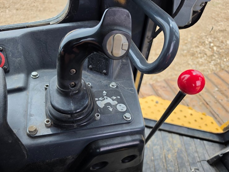 2015-deere-700k-image-49