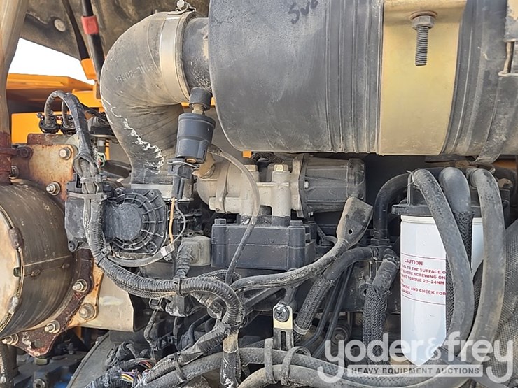 2015-hyundai-80cr-9a-image-41