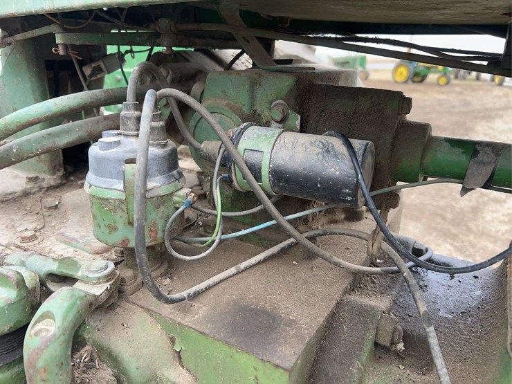 john-deere-620-image-24