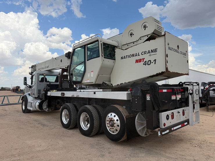 2019-peterbilt-567-image-4