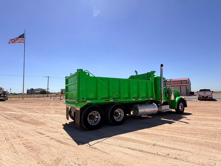 1996-peterbilt-379-image-6