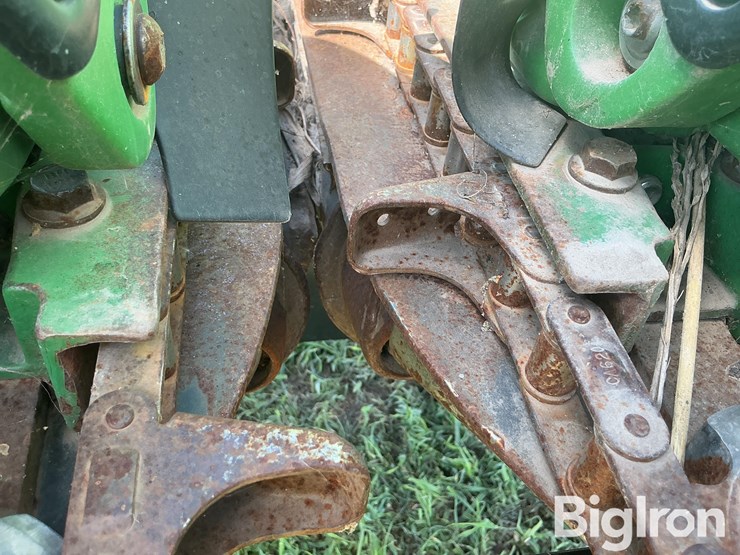 2011-john-deere-608c-image-14