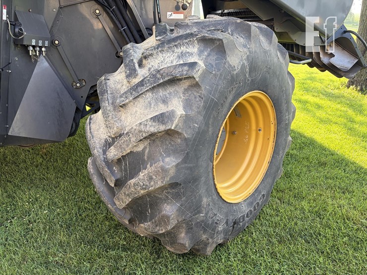 2013-claas-lexion-760-image-13