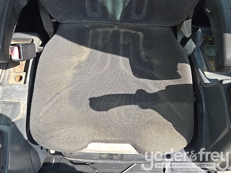 2015-hyundai-80cr-9a-image-49