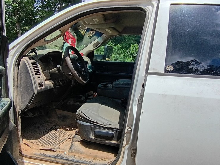 2014-dodge-3500-image-20