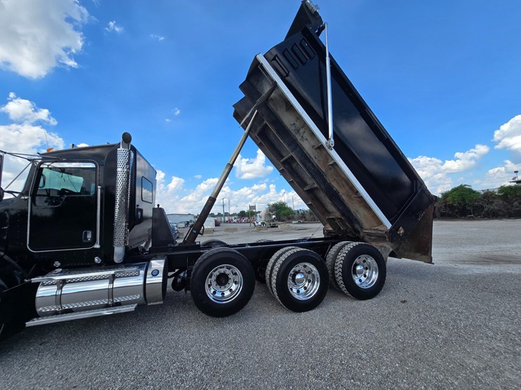 2015-kenworth-t800-image-85