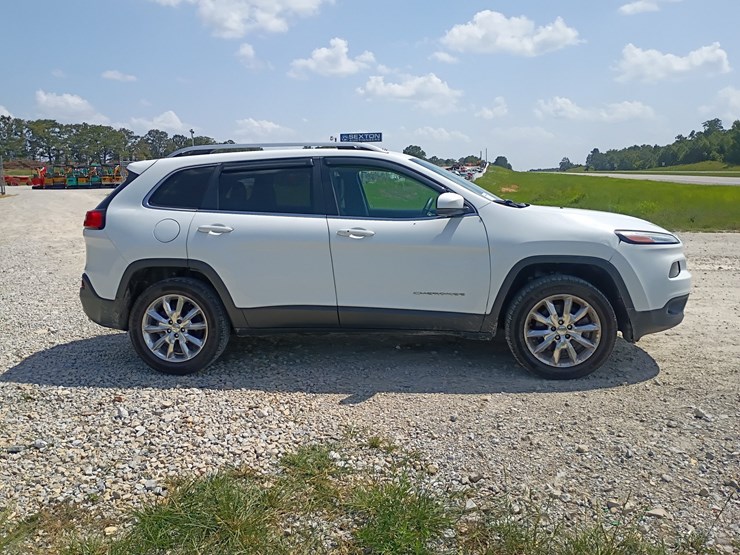2014-jeep-cherokee-image-11