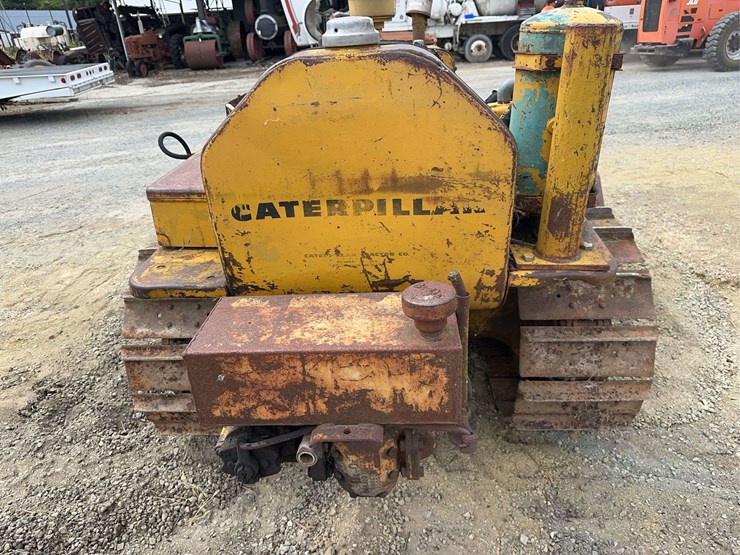 caterpillar-d2-image-18