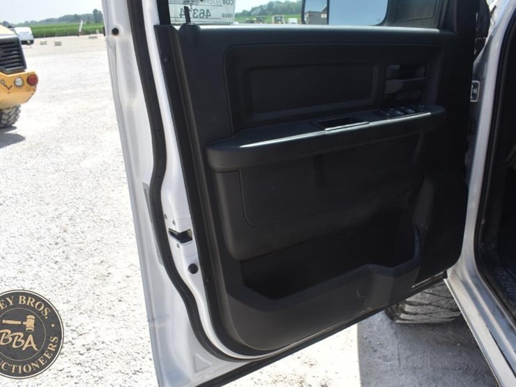 2018-ram-2500-hd-image-19