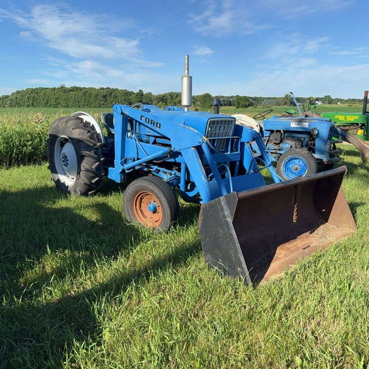 FORD TRACTOR