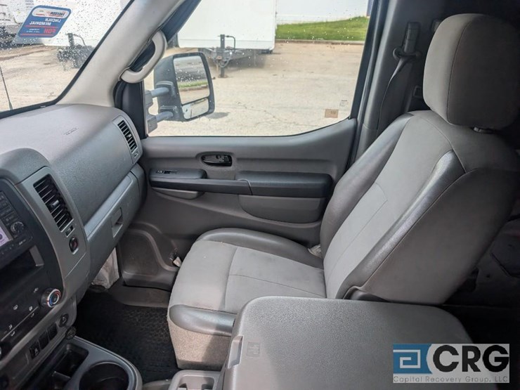 2013-nissan-nv3500-image-4