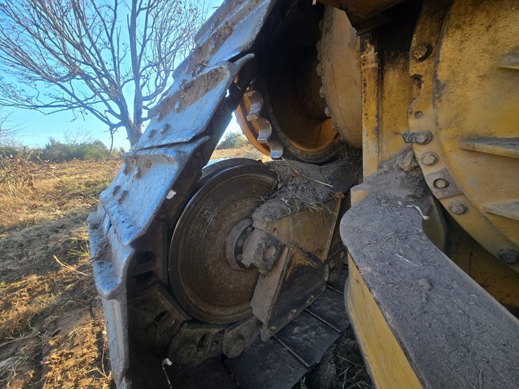 2002-caterpillar-d6r-image-70