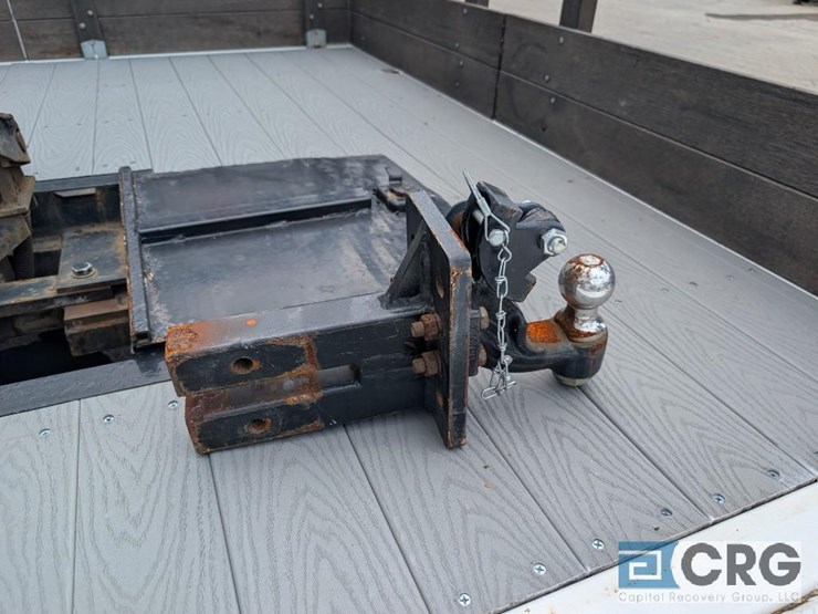 2012-freightliner-m2-stakebed-truck-image-31