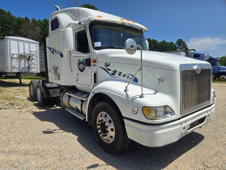 2004-international-9400i-image-21