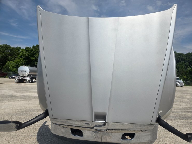 2018-kenworth-t680-image-38