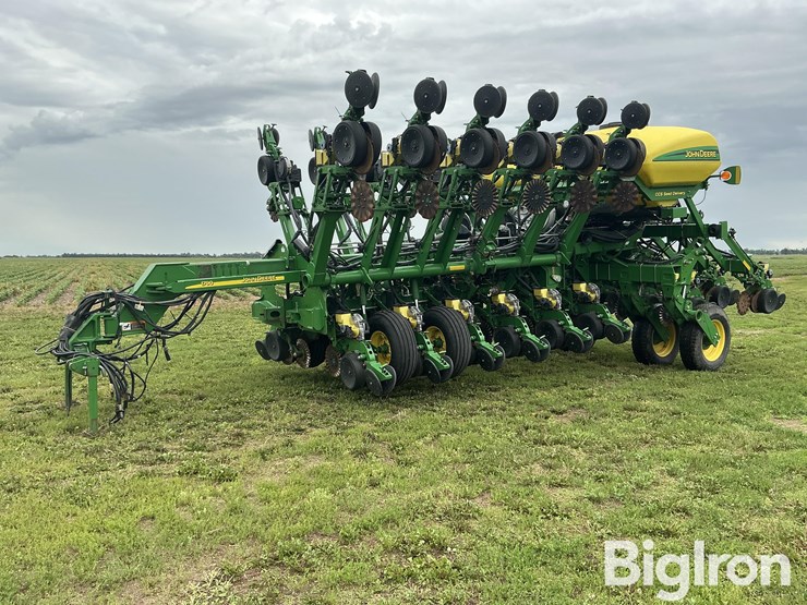2009-john-deere-1790-image-1