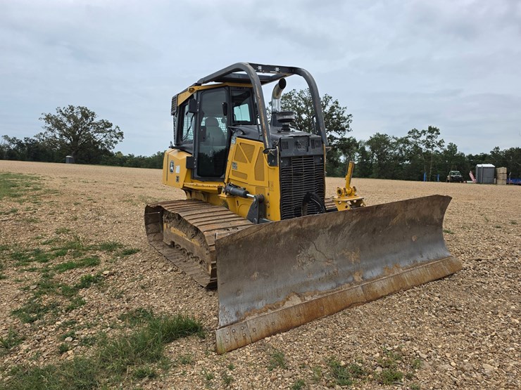 2015-deere-700k-image-14