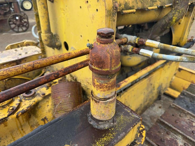 caterpillar-fifteen-image-29