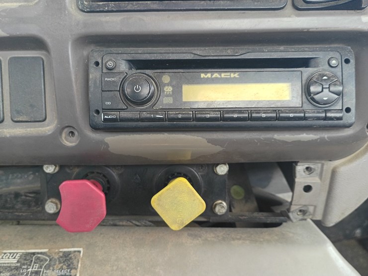 2007-mack-chn613-image-56