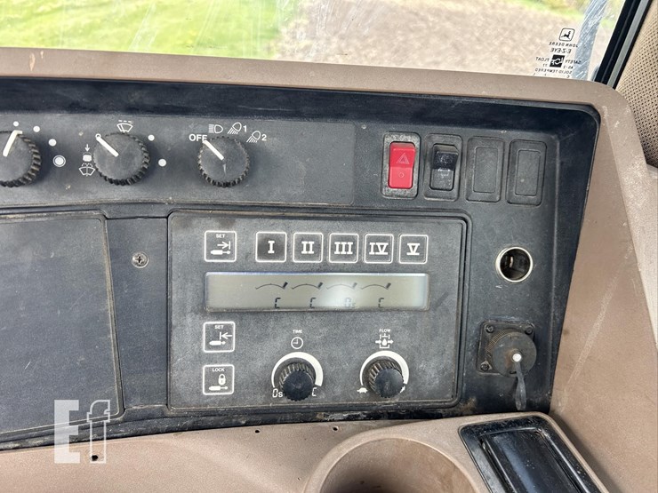 2000-john-deere-9400t-image-56