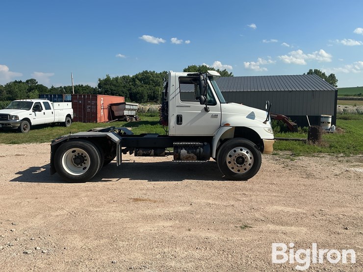 2007-international-durastar-4400-image-4