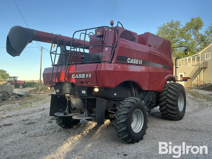 2011-case-ih-5088-image-7