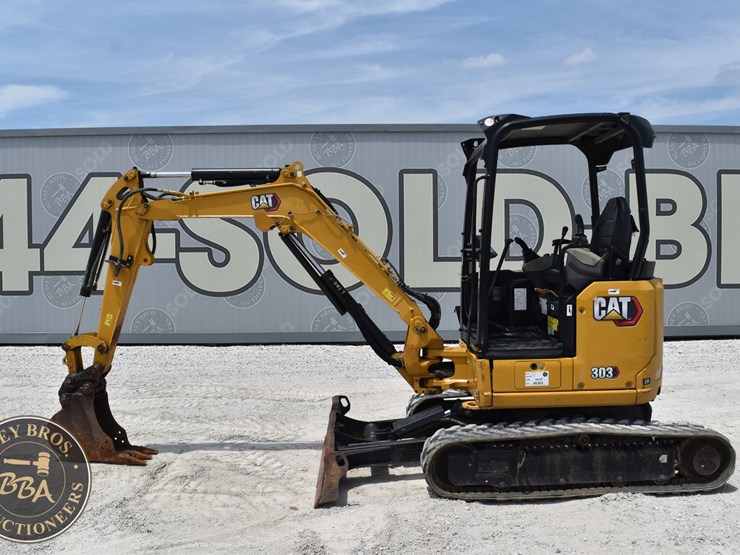 2023-caterpillar-303cr-image-2